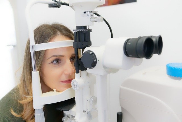 badanie wzroku i dobór soczewek